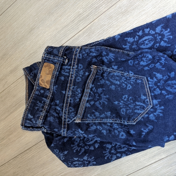 Jeans by Suite Blanco - Picture 2 of 3